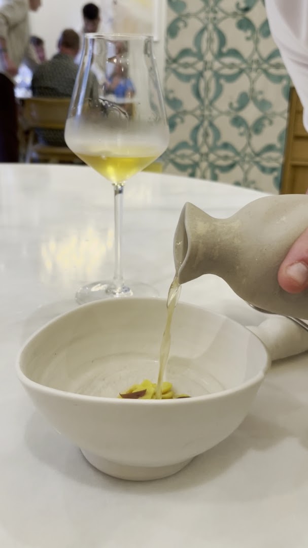 Leartá: high quality food service shot