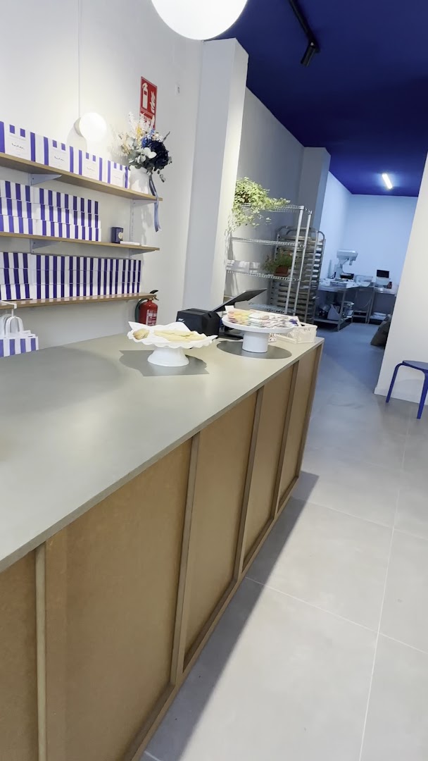 Mionas Bakery: clear view of bakery interior