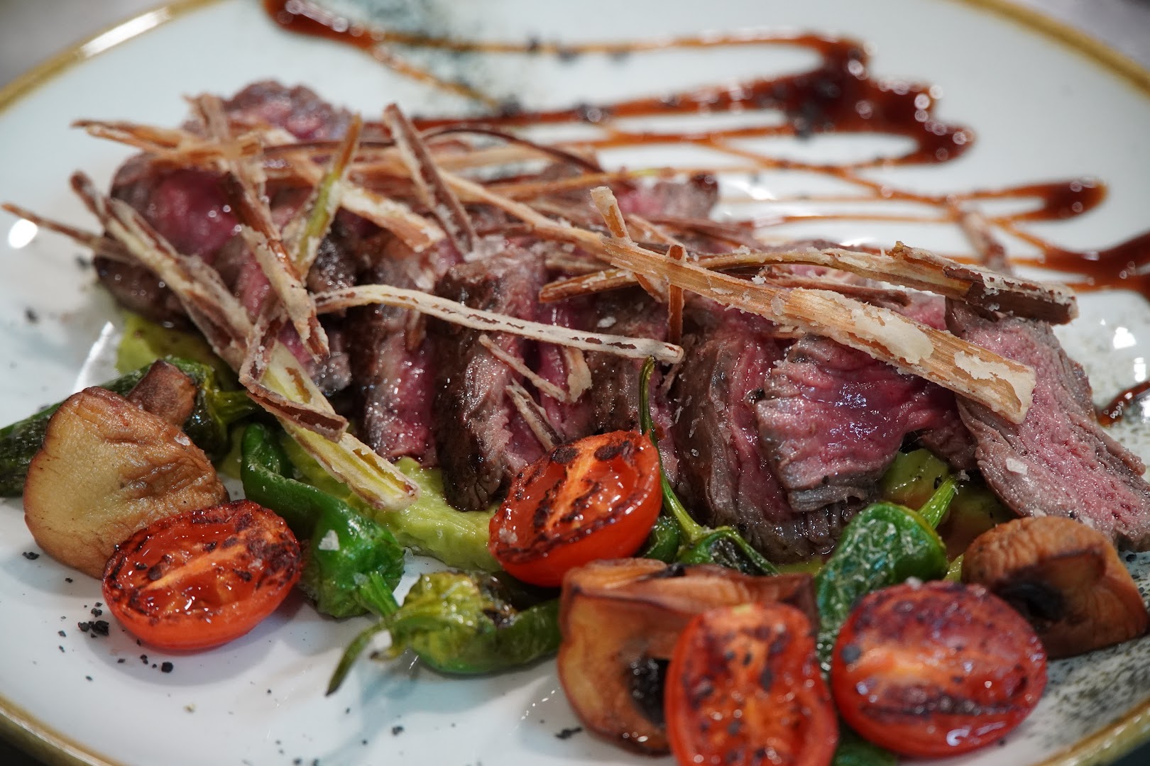 Vinomio: appetizing, high-quality food photography