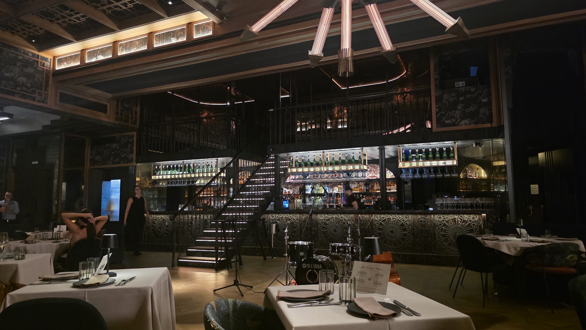 Alegal: high quality interior atmosphere shot