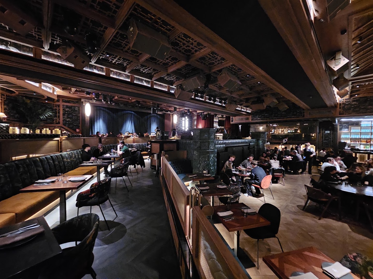 Alegal: high quality interior atmosphere shot