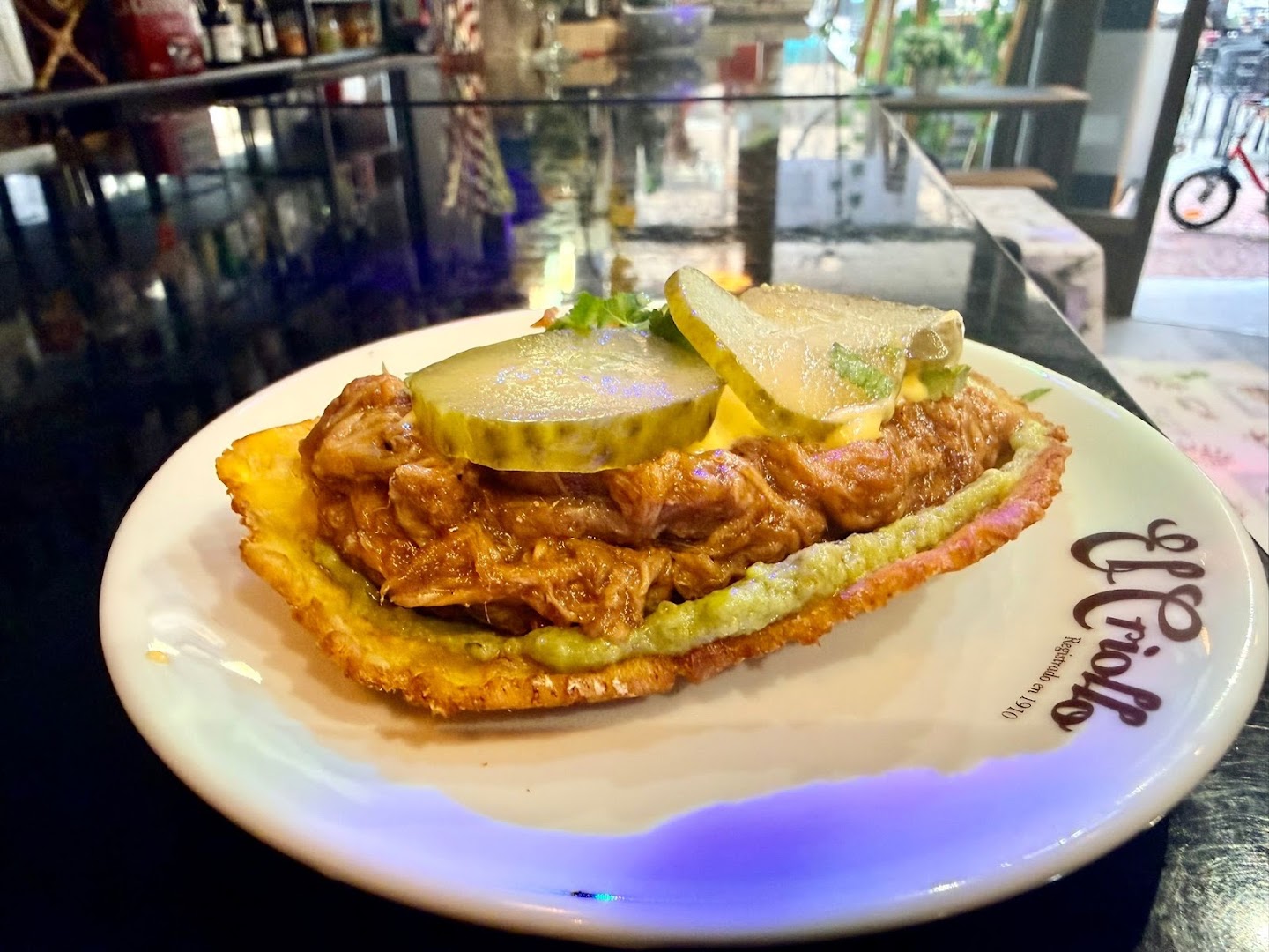 Del Medio: appetizing food photo in venue