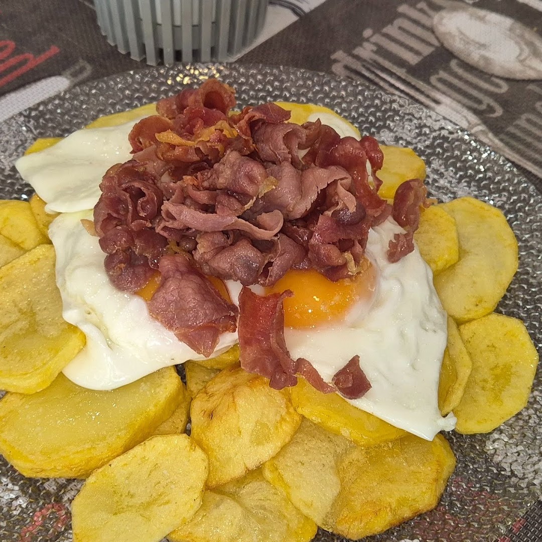 Del Medio: appetizing photo of restaurant food