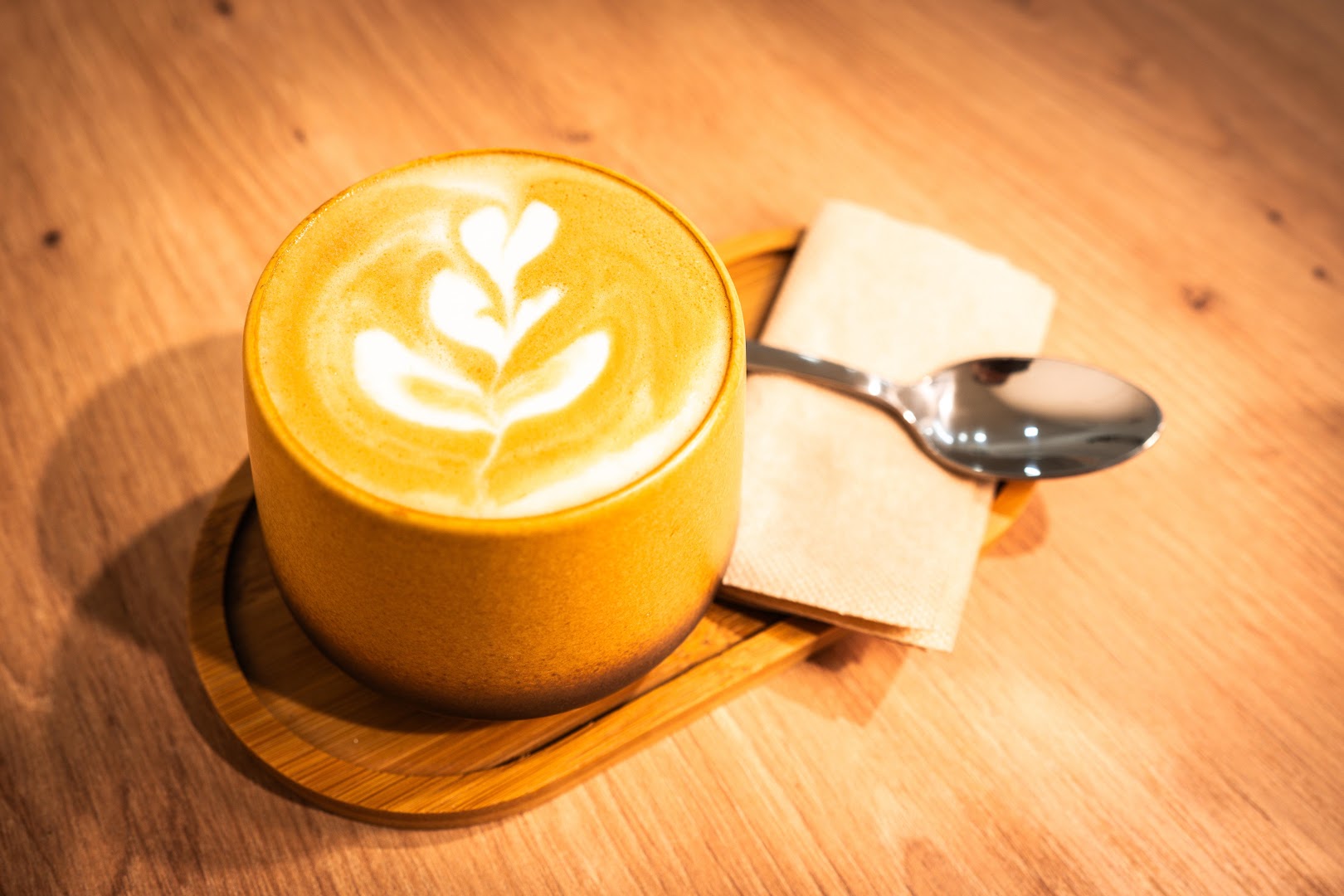 Jota Café: high quality latte art photo