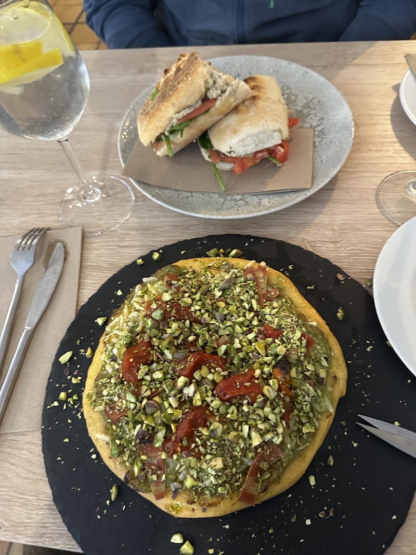 MATi: appetizing, high-quality food photography