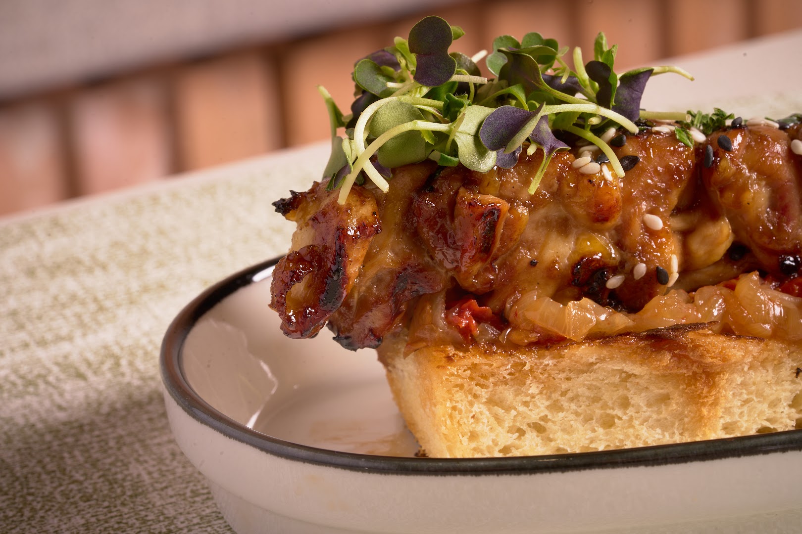 Me Va, Me Va: high quality appetizing food photo