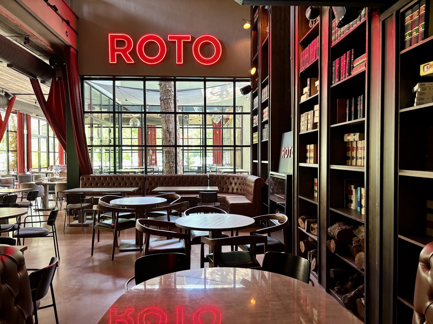 ROTO Zaragoza: high quality interior atmosphere shot