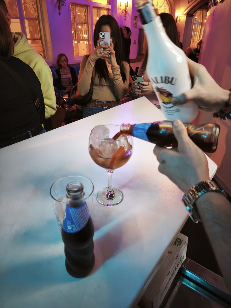 Sabbatico: drink preparation and atmosphere