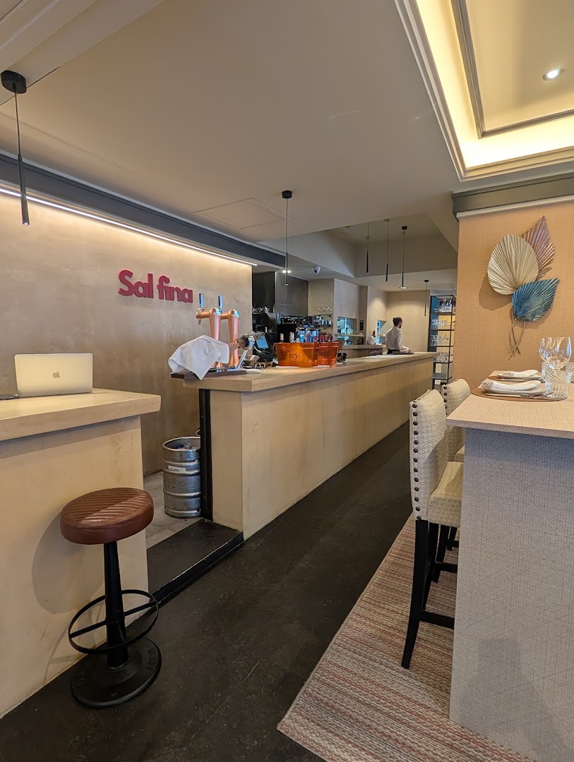 Sal Fina: clear, professional interior shot