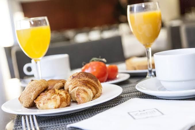 Zenit Don Yo: appetizing hotel breakfast photo