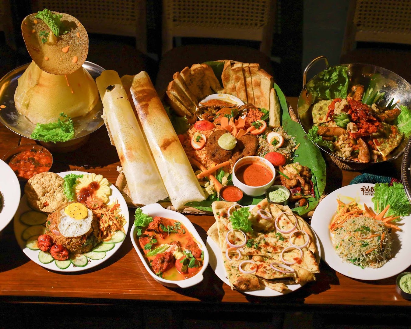 Arachchi Restaurant: high quality appetizing food spread