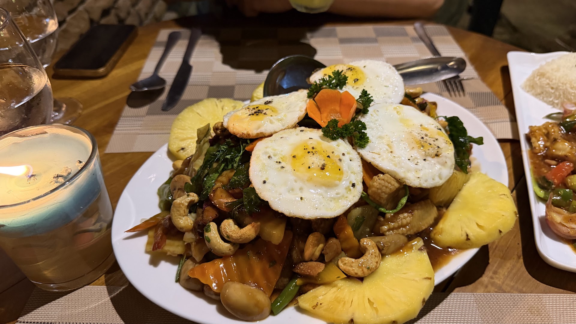 Palhena Village Restaurant: appetizing food photo in setting