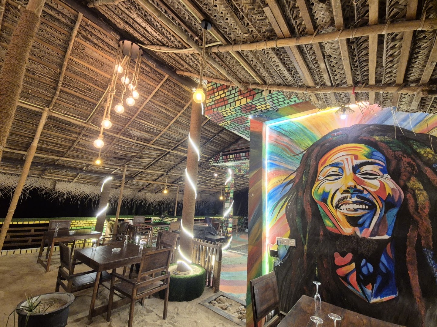 Boss of Prawns: inviting restaurant atmosphere