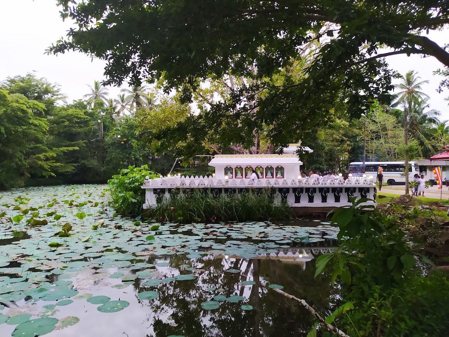 Galapatha Raja Maha Viharaya: beautiful scenic view of temple
