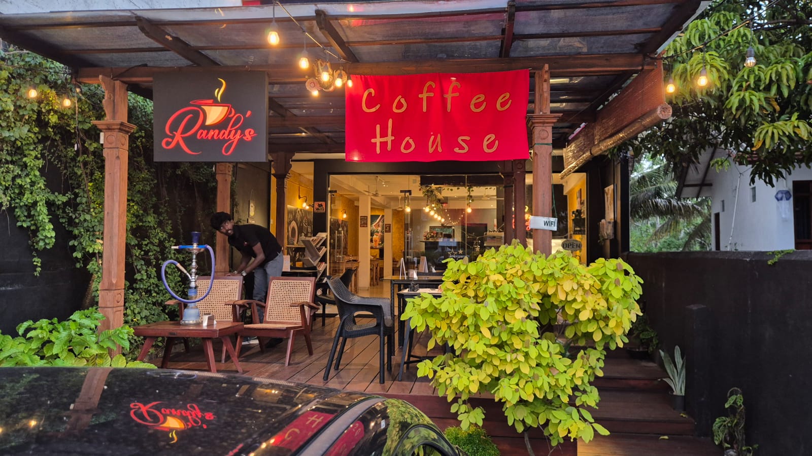 Randy's Coffee House: inviting exterior view of venue