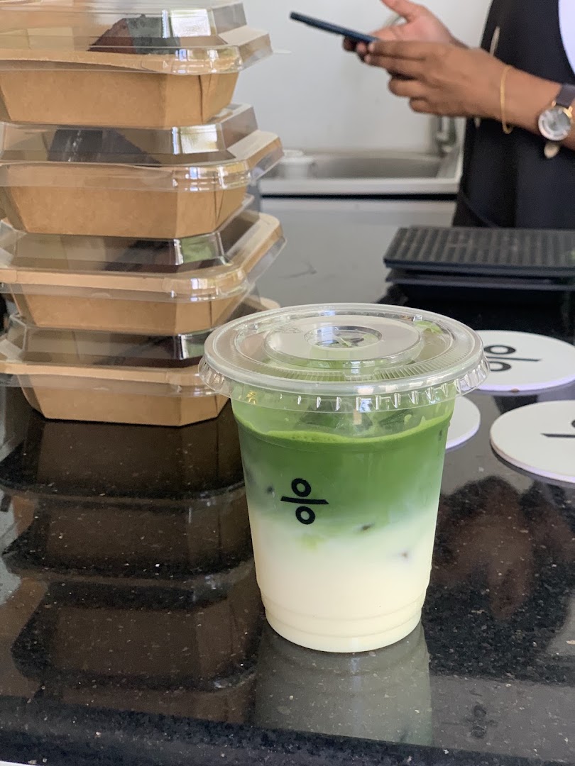 Divide: appetizing photo of venue drink