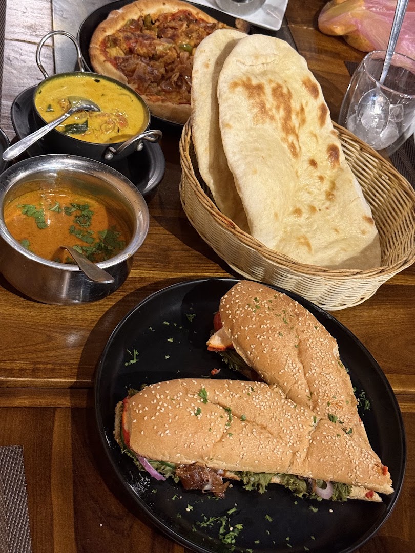 Rangiri Luuv Restaurant: appetizing photo of restaurant food