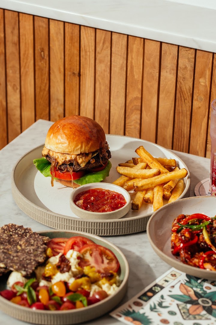 Charlie's Bar & Bistro: high quality, appetizing food photography