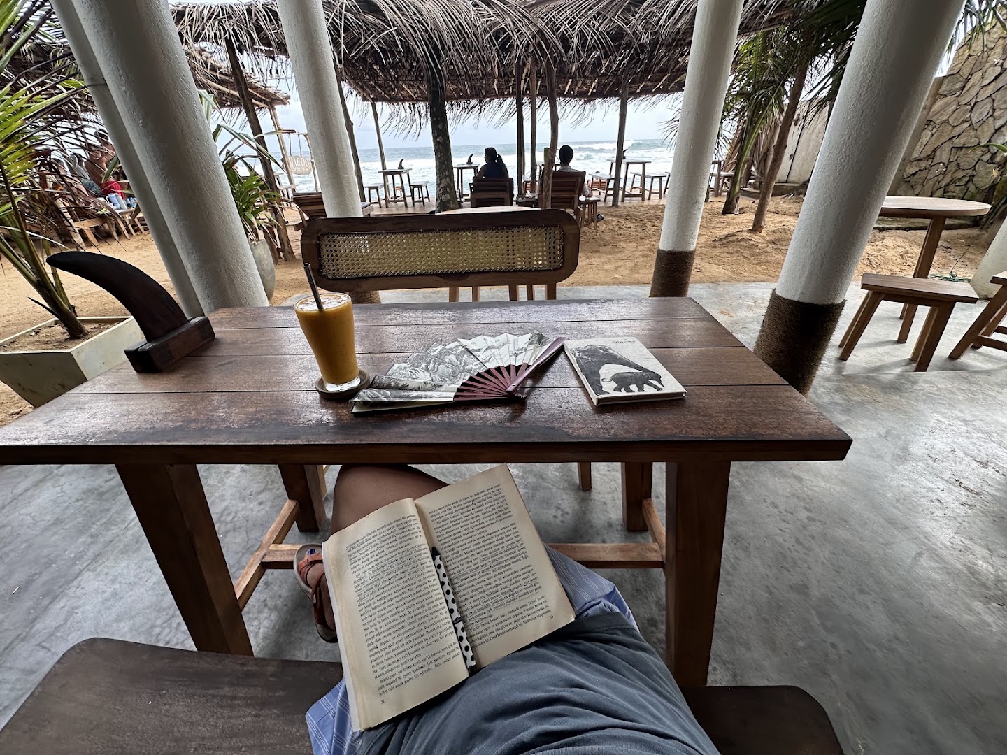 Amaroo: inviting atmosphere and beach view
