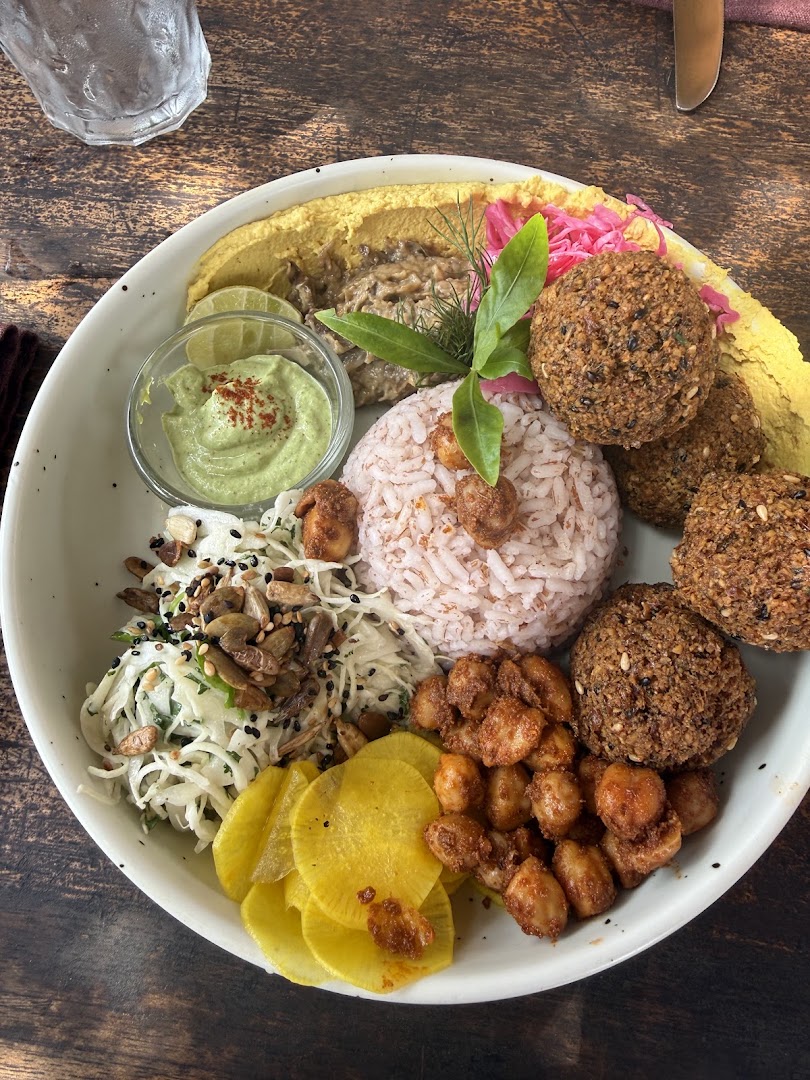 Amaroo: appetizing and high quality food photo