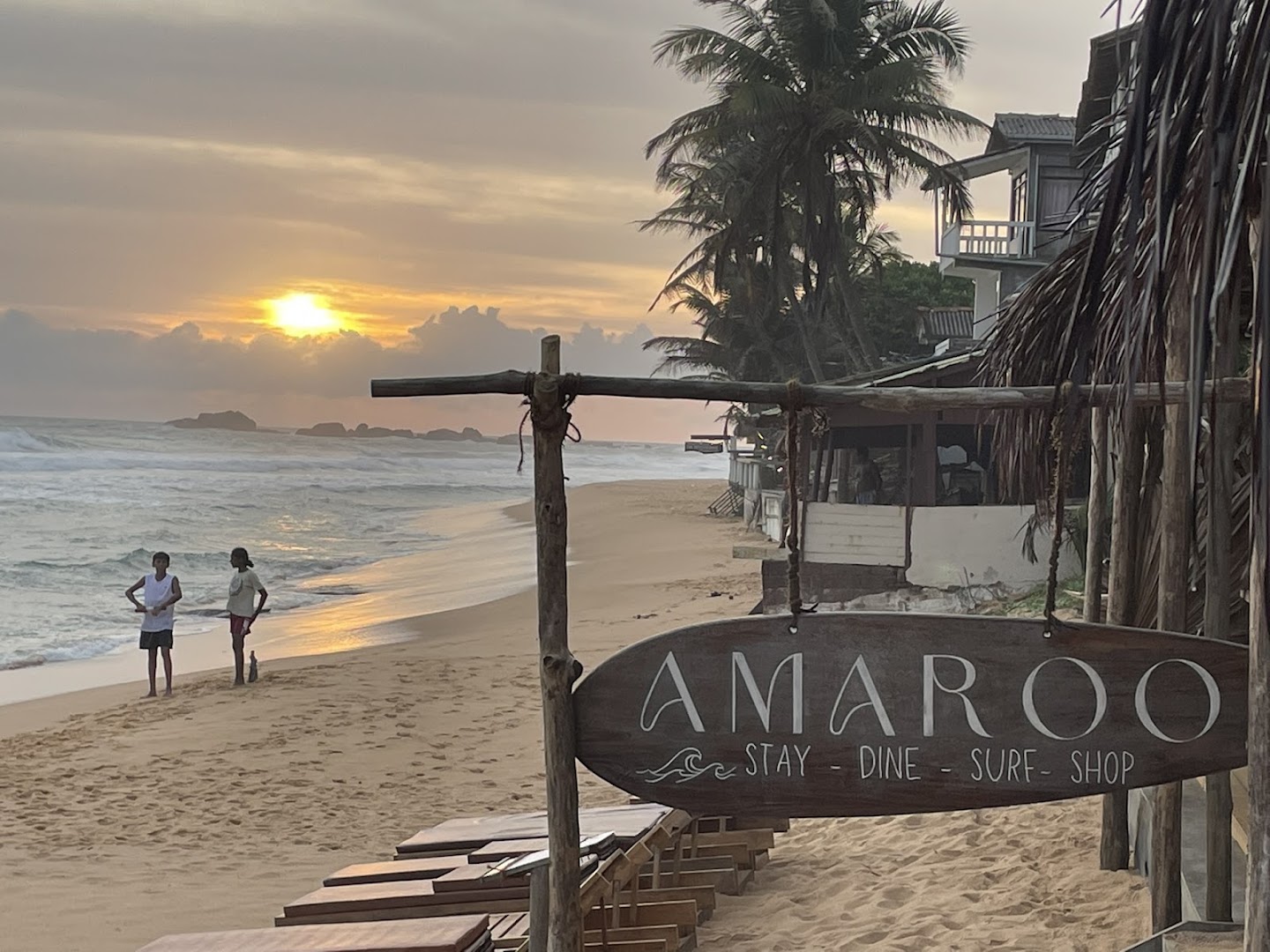 Amaroo: beautiful atmosphere and clear branding