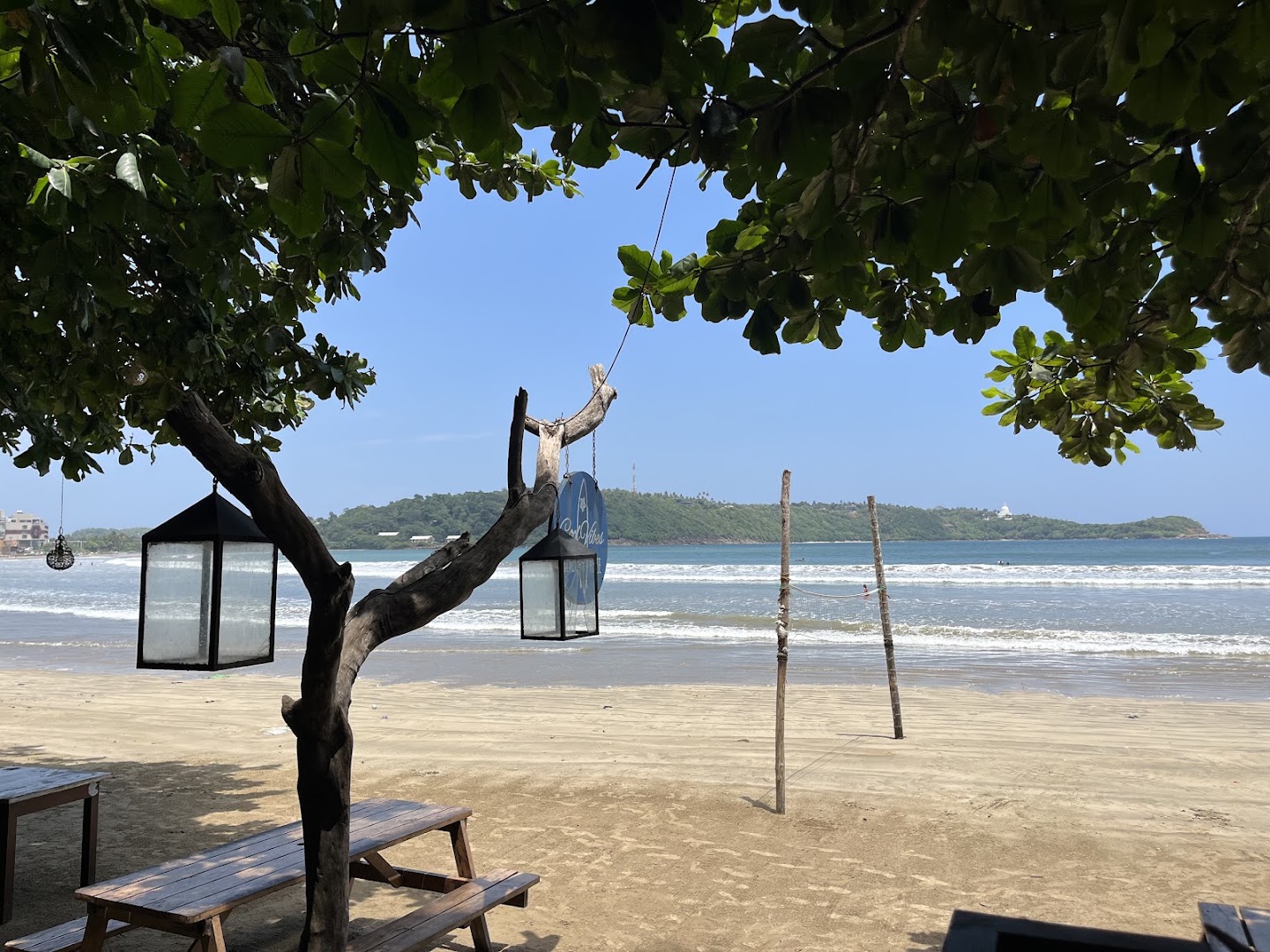 Blue Surf - Hikkaduwa: beautiful beachside shop atmosphere
