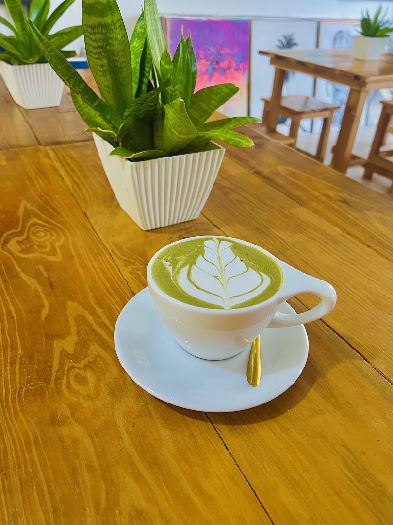 Espresso Bloom: appealing photo of latte art