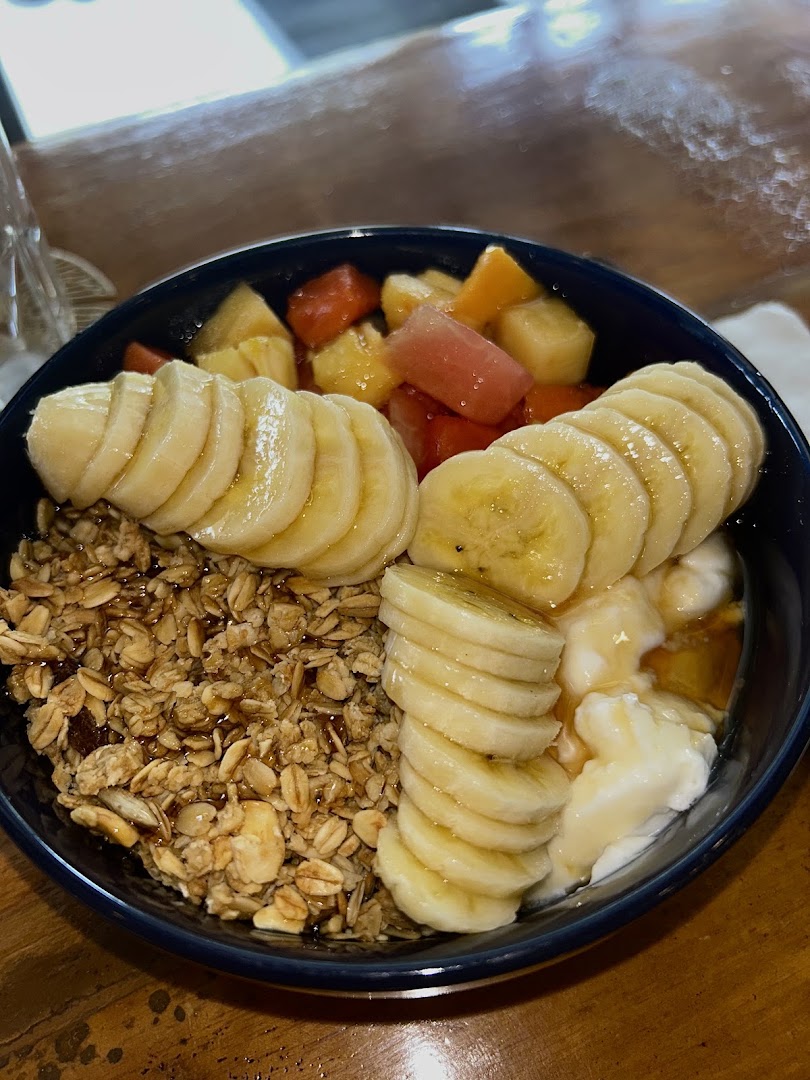 MM'S Crepes: appetizing photo of breakfast bowl