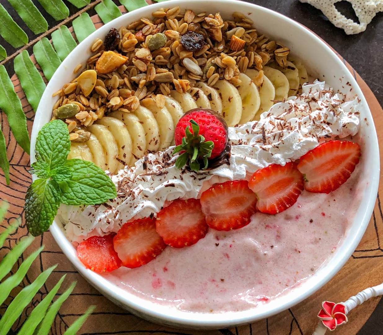 MM'S Crepes: appetizing and high-quality food photo