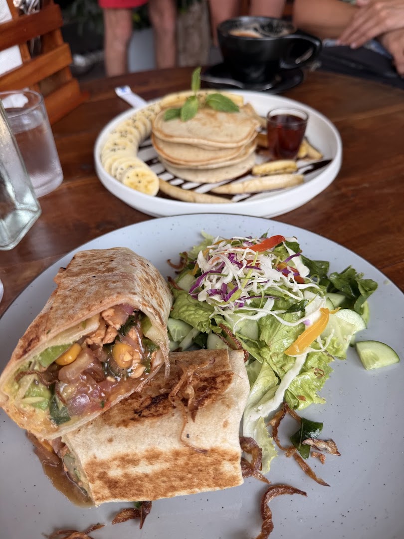Salty Beer Restaurant & Bar: appetizing photo of restaurant food
