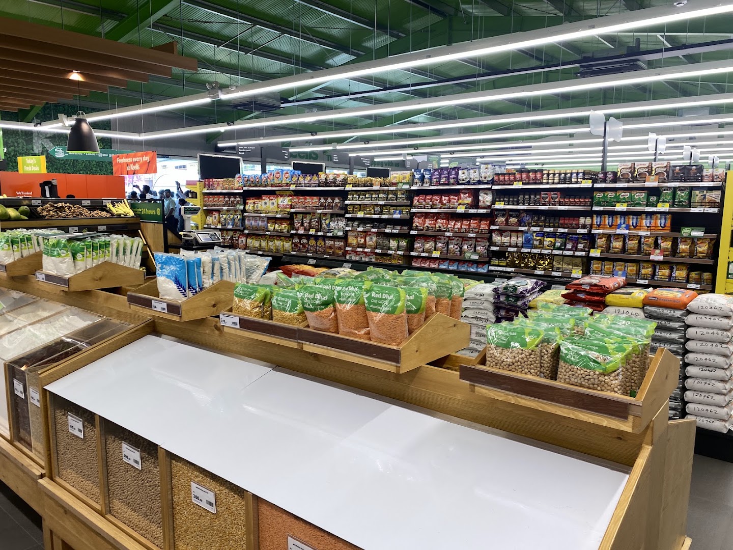Keells Jaffna: clear display of shop products