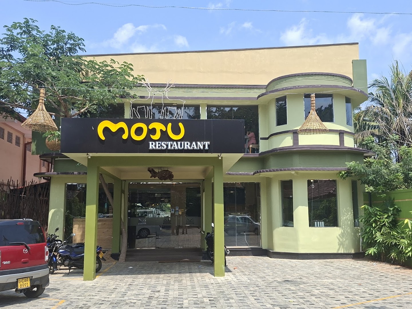 Moju Restaurant Jaffna: clear exterior shot of restaurant