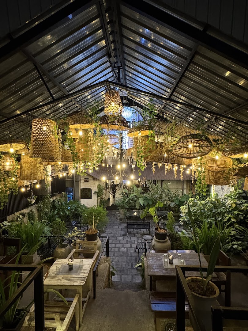 Cafe Nuwara: beautiful, high-quality atmospheric venue shot