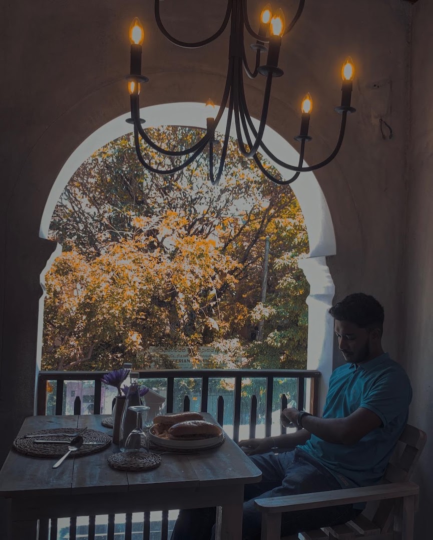 Cafe Nuwara: atmospheric and high quality photo