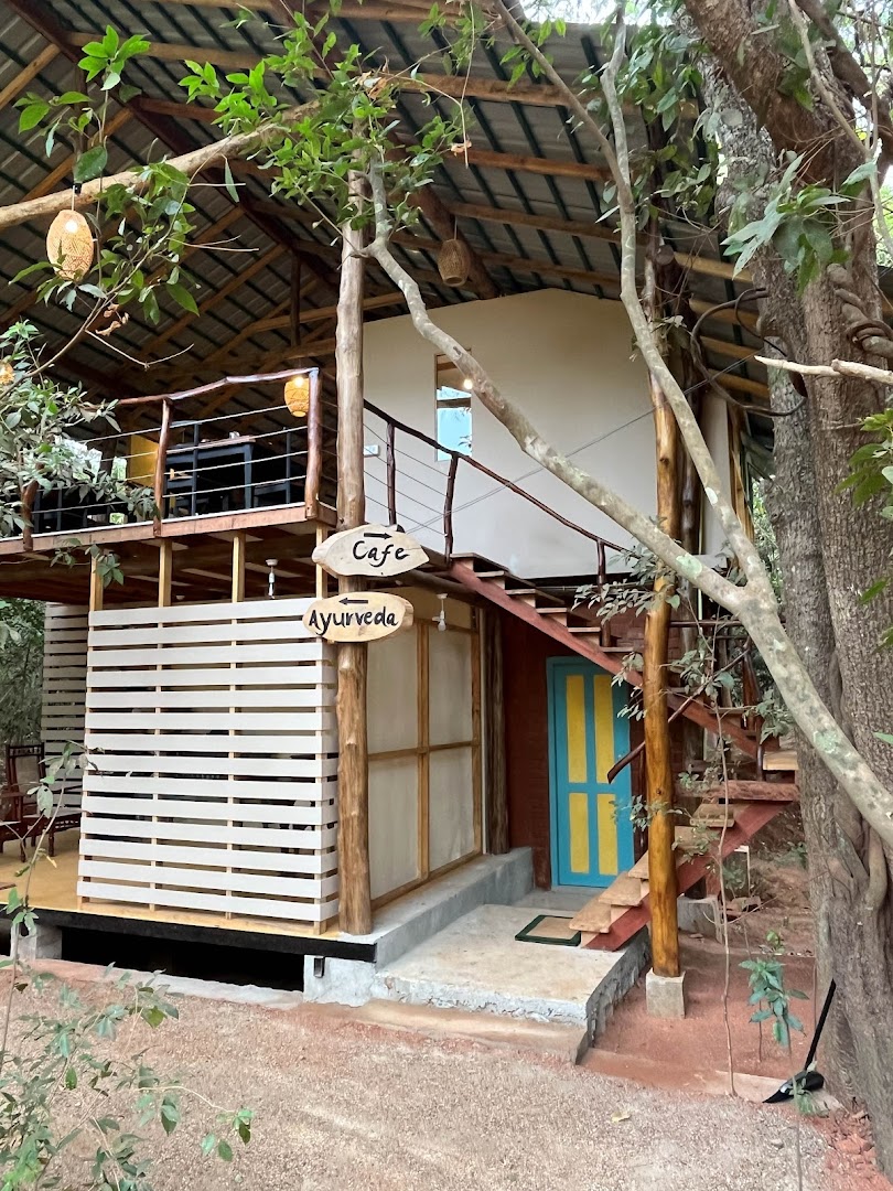 Rocko's Vegetarian Cafe: clear photo of venue exterior