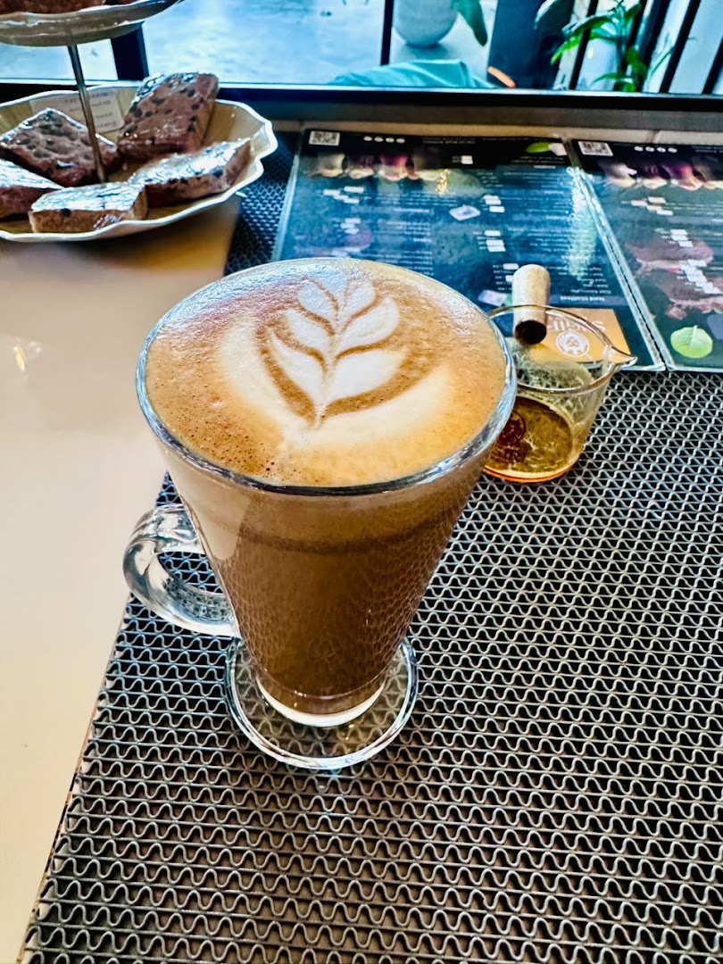 Sigiri Brews: appetizing photo of coffee drink