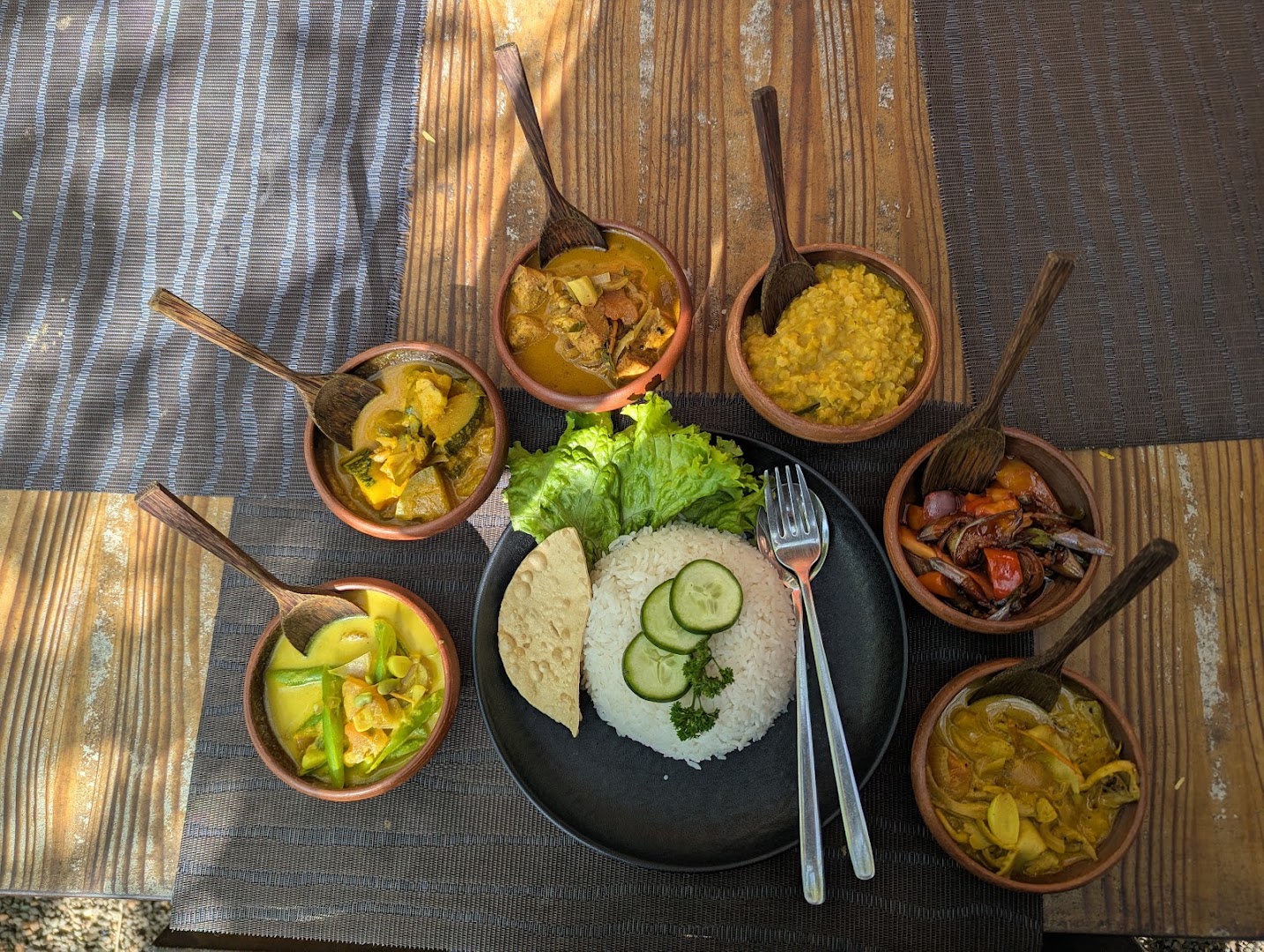 Sigiri Rock View Point - the Restaurant: appetizing, high-quality food photography