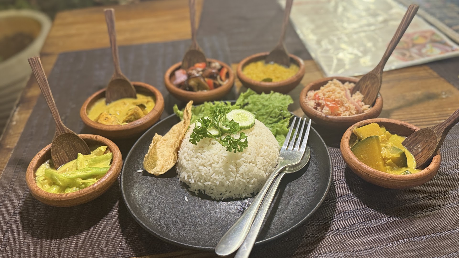 Sigiri Rock View Point - the Restaurant: appetizing presentation of restaurant food