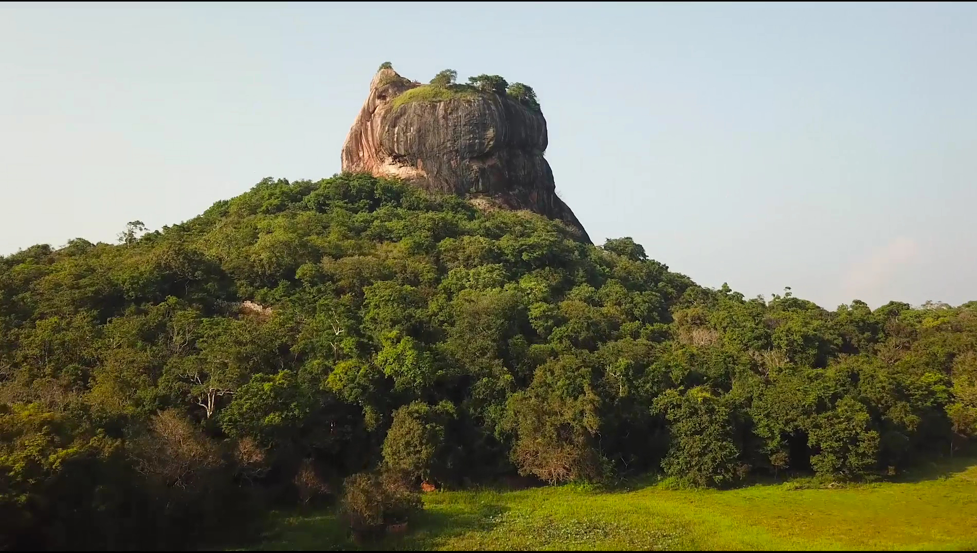 Sigiriya Rock Fortress: high quality view of venue