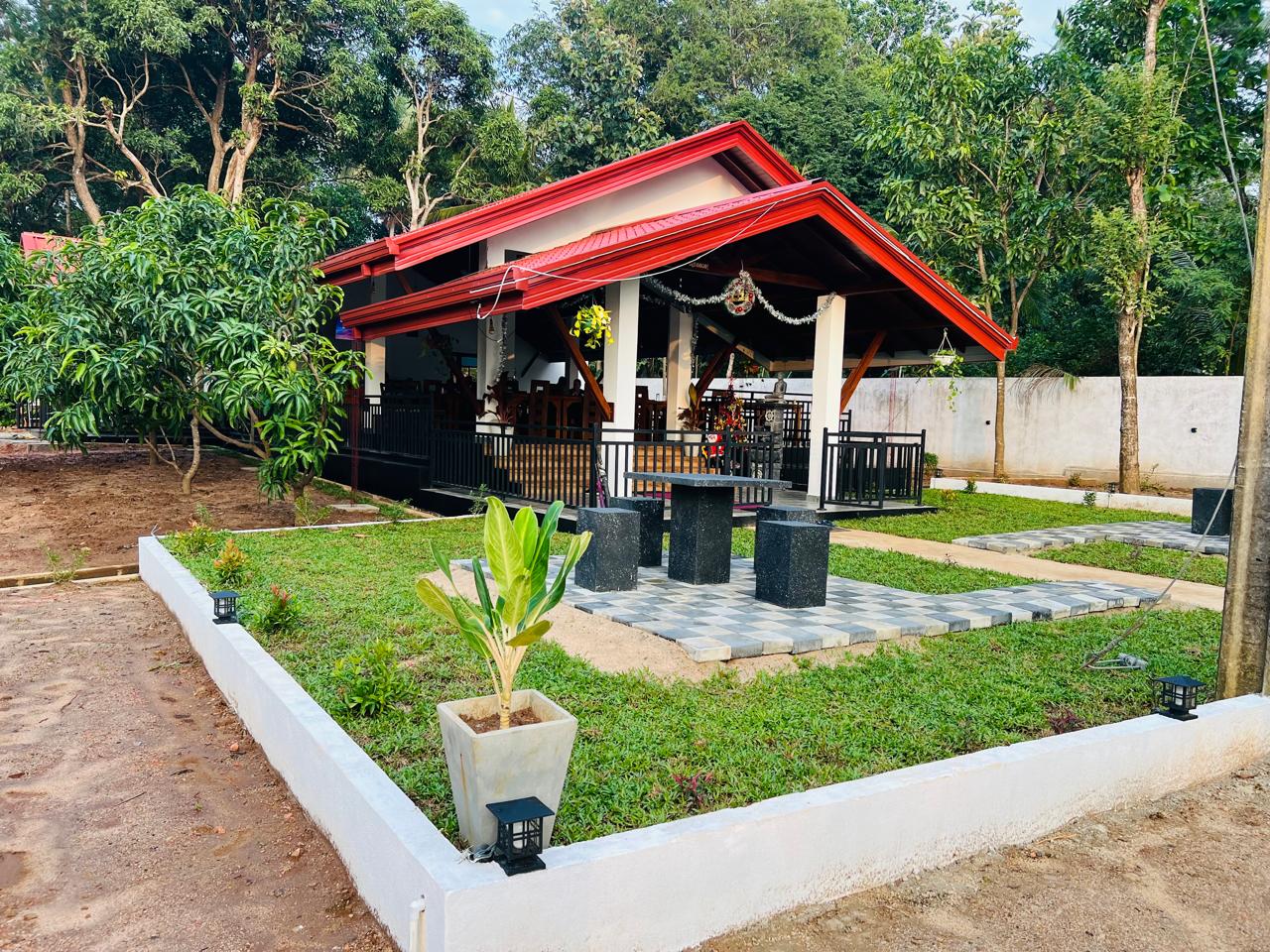 Sunshine Cafe & Restaurant: clear photo of venue exterior