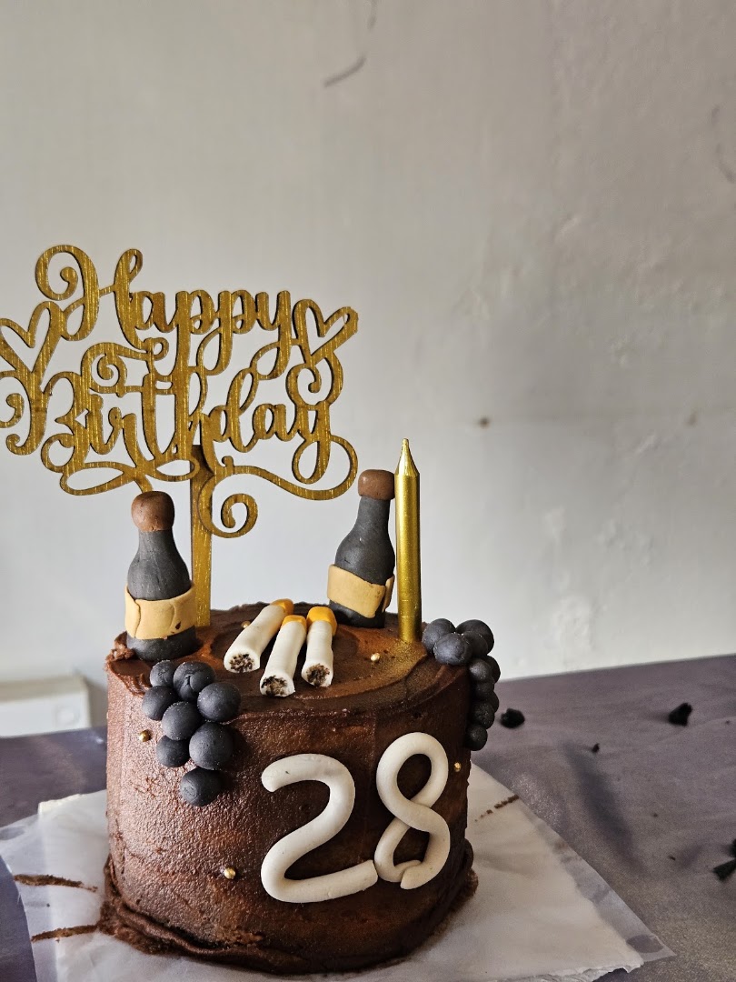 Retro - The Cake Lab: high quality product photo