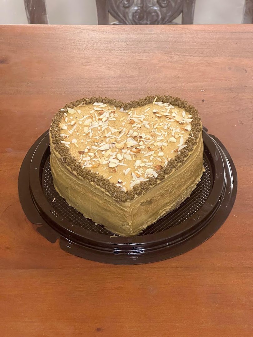 Retro - The Cake Lab: appetizing photo of shop product