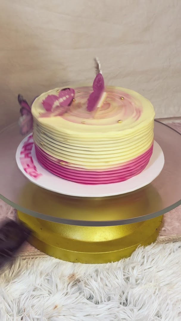 Retro - The Cake Lab: high quality product photo