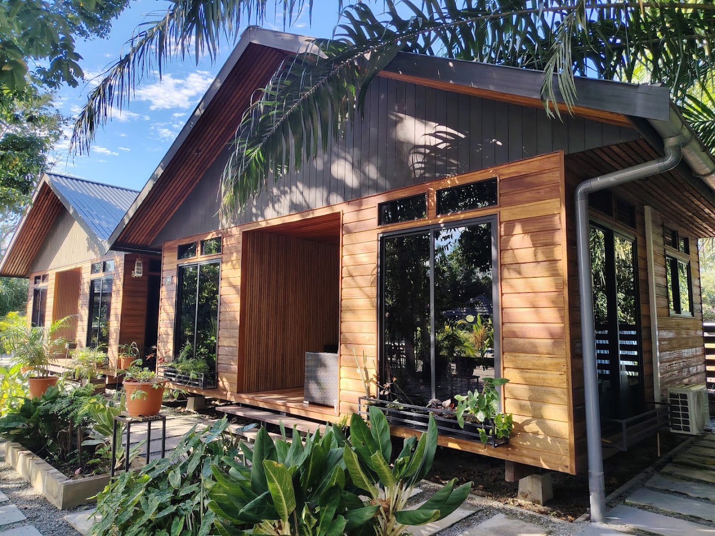 Octopus Resort: attractive, high-quality exterior shot