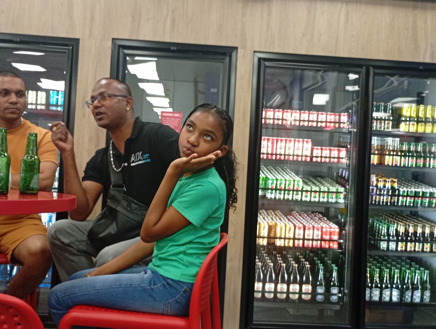 Rock Oil Lelydorp: customers enjoying the venue