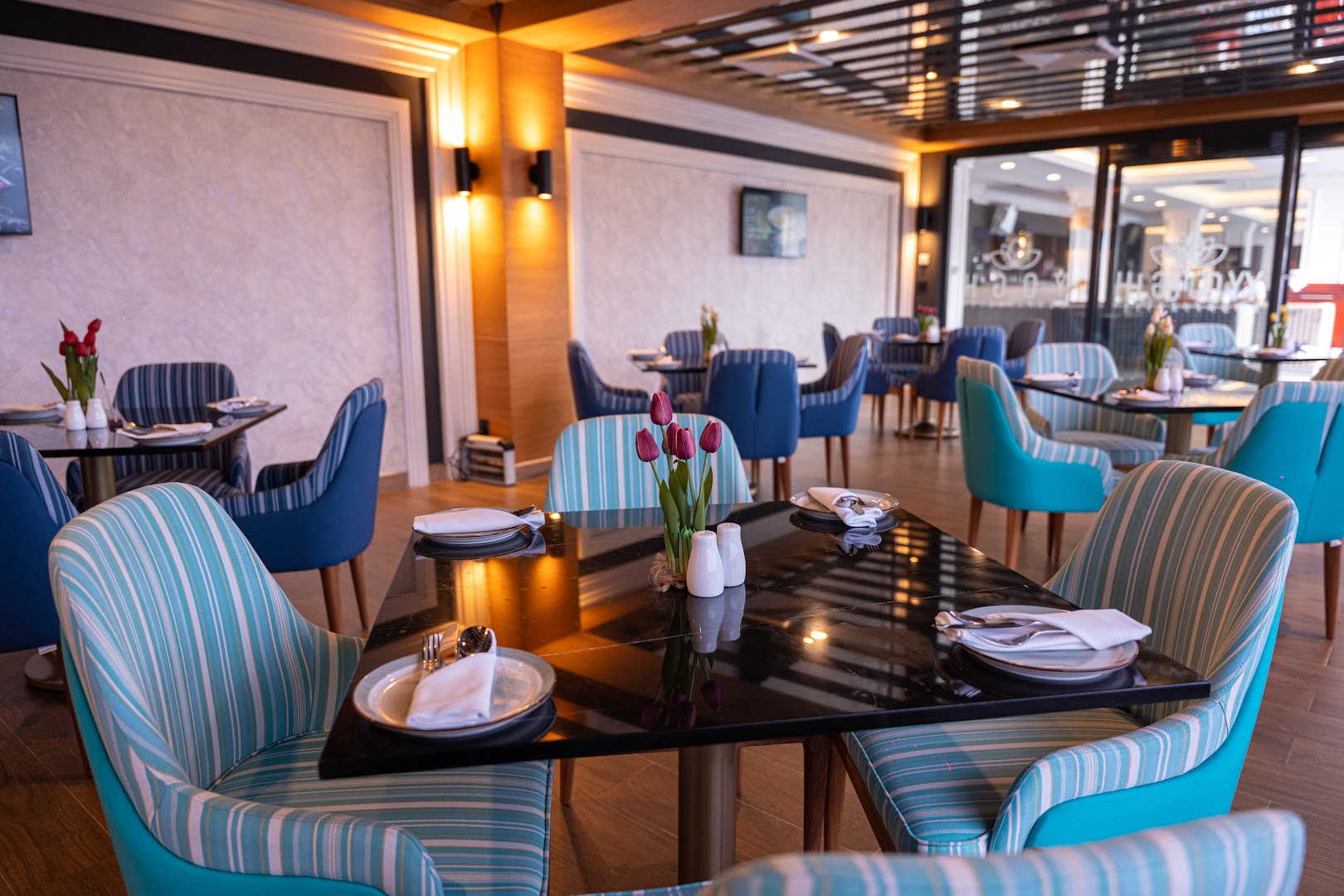 Elixir Bar & Restaurant: professional interior shot of venue
