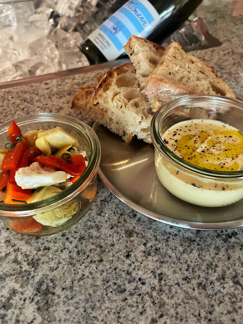 Bar Human: appetizing, high-quality food photography