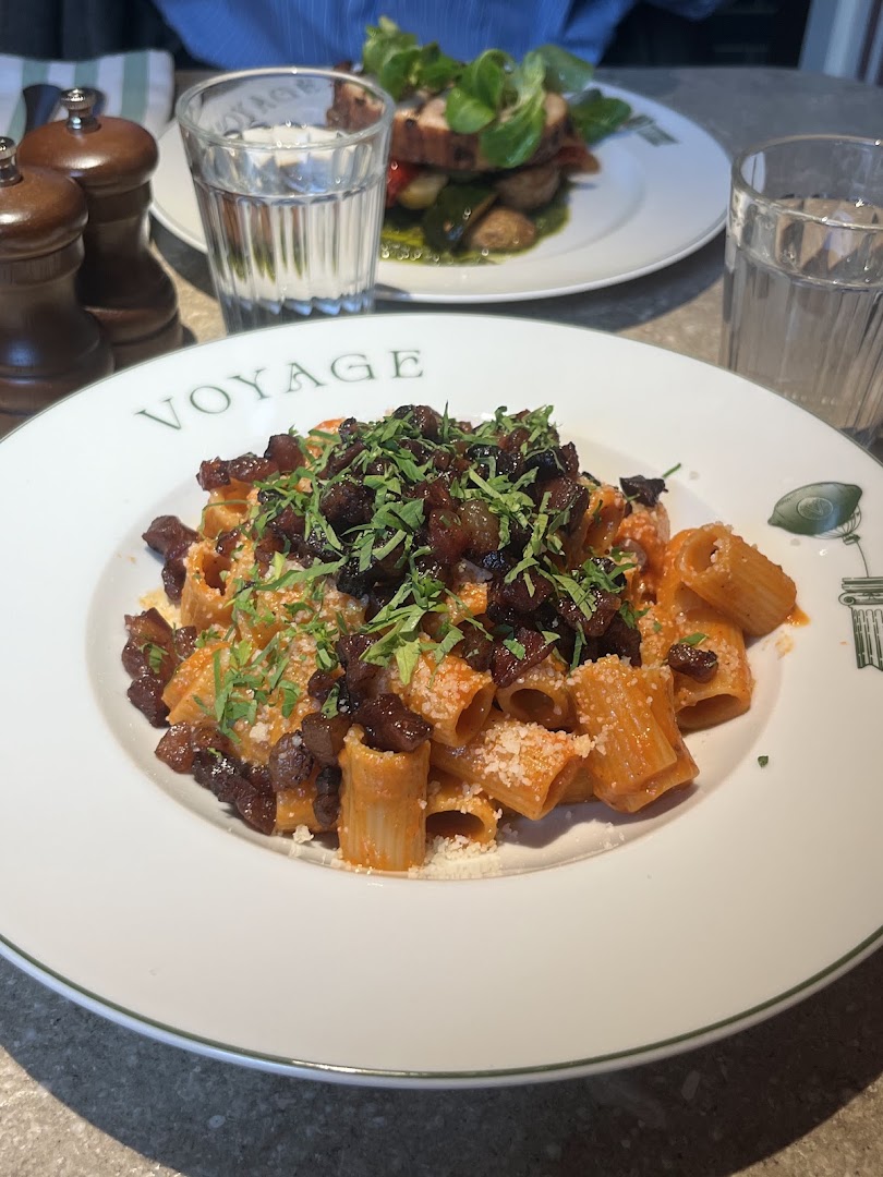 Brasserie Voyage: appetizing, high-quality food photography