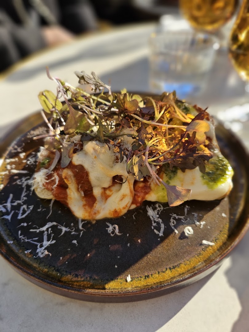 Elio: appetizing, high-quality food photography