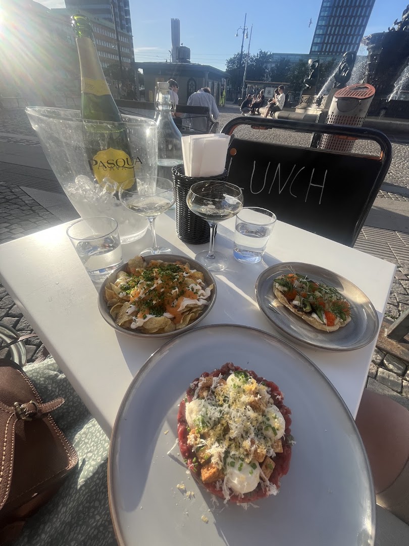 Hjôrdis: appetizing food and pleasant atmosphere